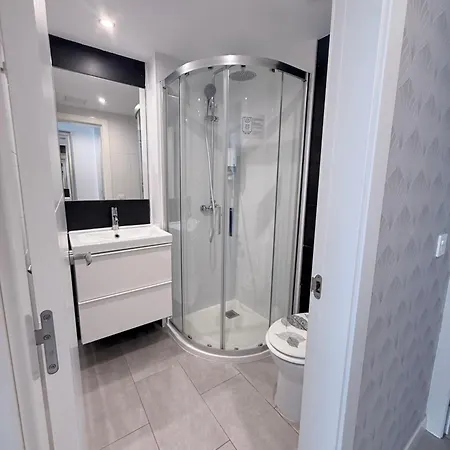 Vista Bristol 42g 아파트