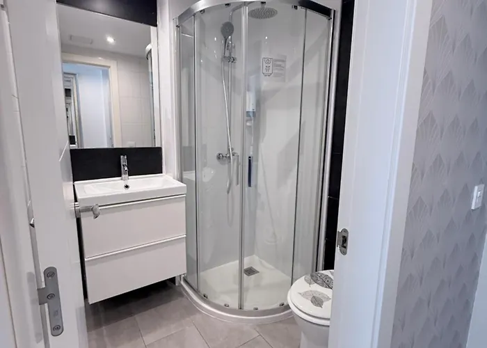 Vista Bristol 42g Apartment